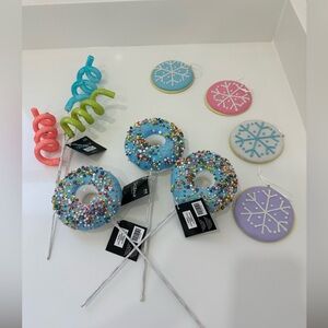 🌸NEW 8 Pieces Colorful Donut Christmas Ornaments Picks